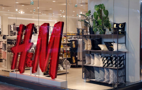 Полезно знать История шведского бренда H&M: от небольшого магазина одежды до одного из крупнейших брендов в мире. изображение